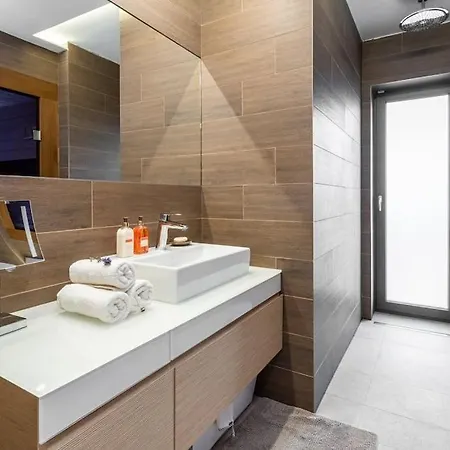 Dom wakacyjny Escape The Ordinary Jesenice (Prague-West)