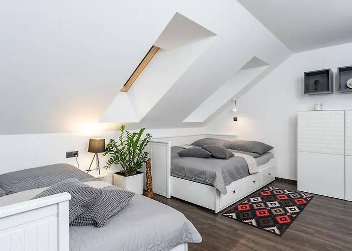 Escape The Ordinary Tatil Evi Jesenice (Prague-West)